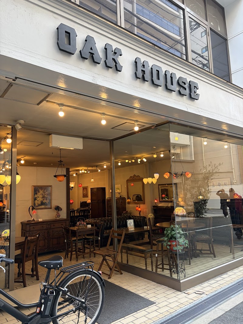 OAK HOUSE photo 1
