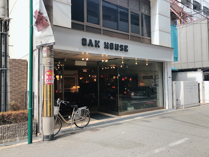 OAK HOUSE photo 3
